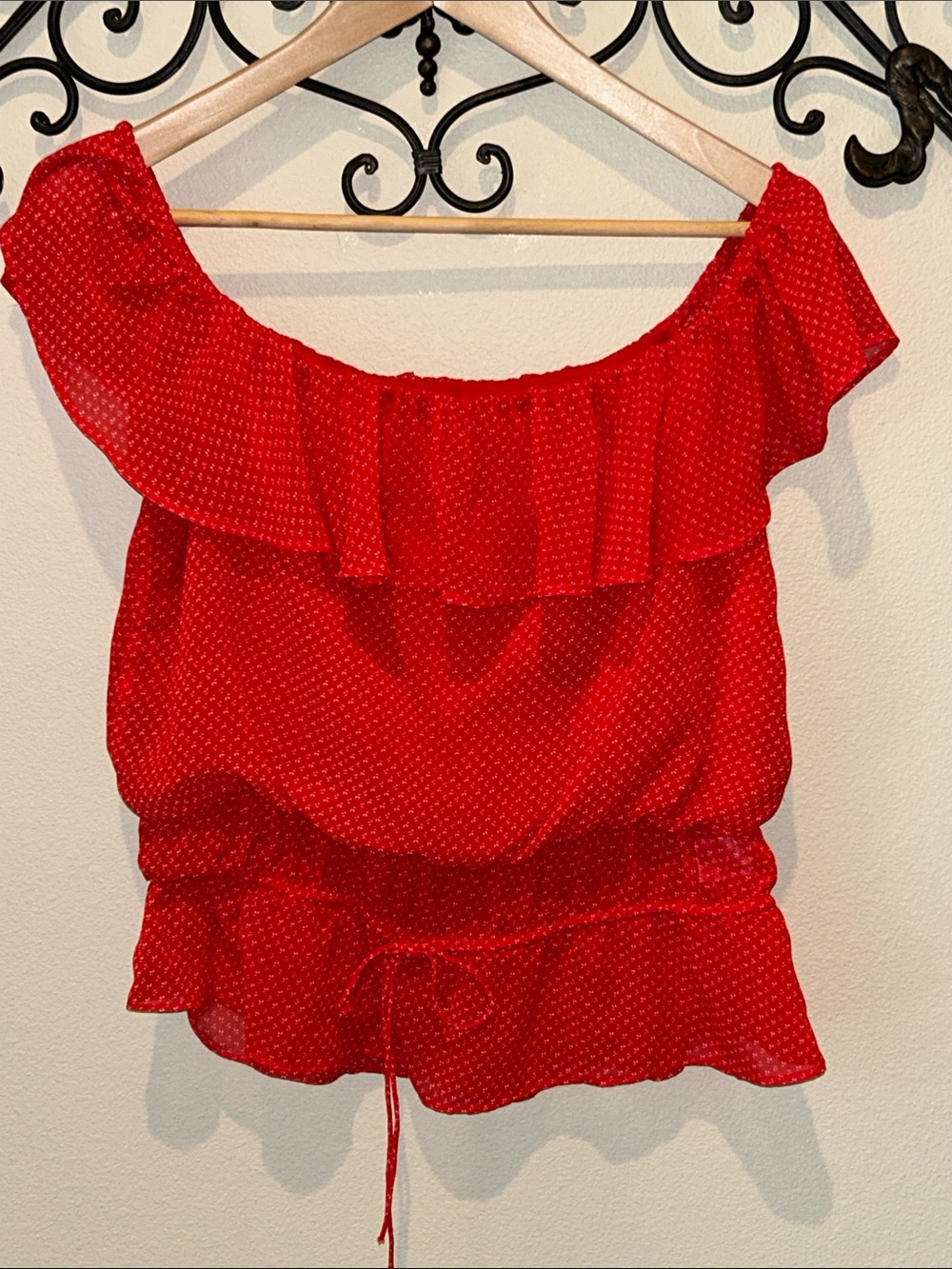 LOVERS + FRIENDS OFF SHOULDER BLOUSE SIZE MEDIUM